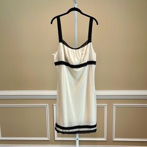 Talbots Ivory and Black Nightgown Size XL
